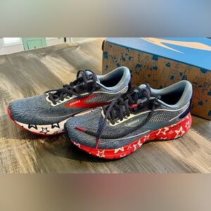 Women’s Trace 2 shoes by Brooks. Size 9 - CUSHION. New in box.